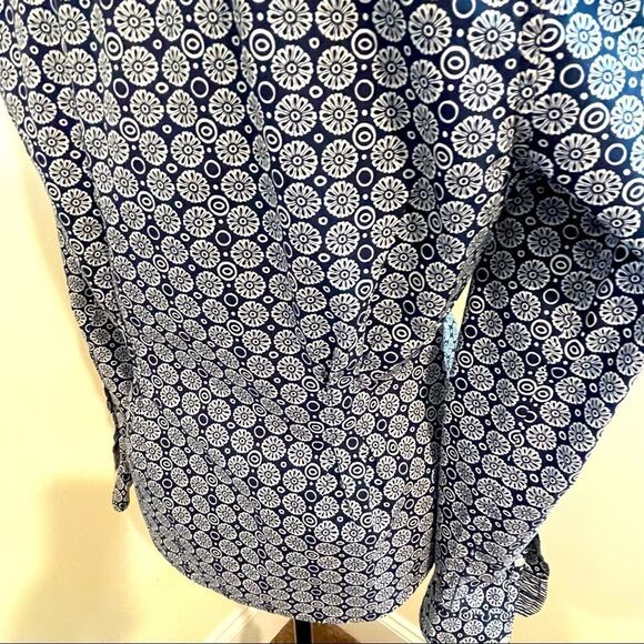 Jones New York Button down Shirt-Size Small - Picture 5 of 5